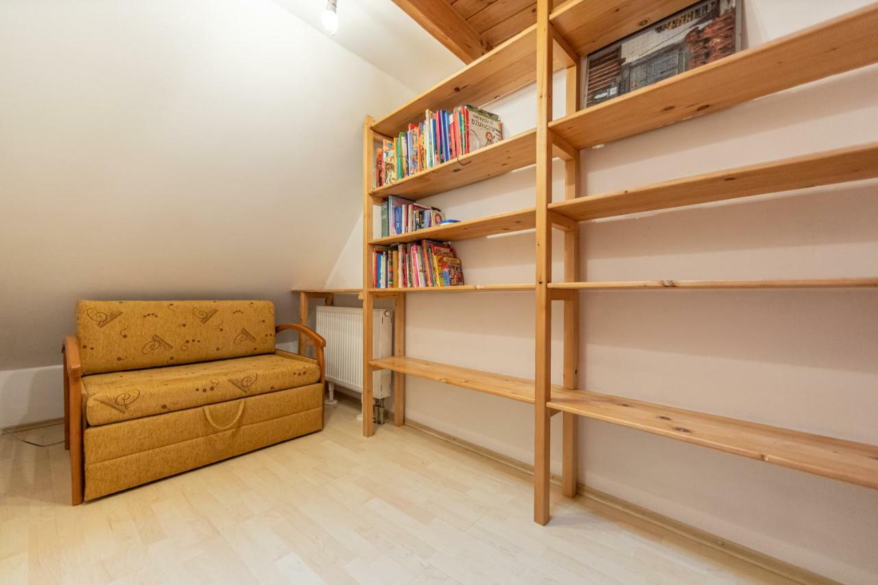 Romanticke Ubytovanie V Podkrovi Idealne Pre Pary Alebo Rodinku-Self Check Bratislava Exterior photo